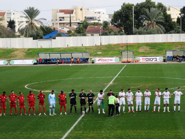 שתי הקבוצות בפתיחה